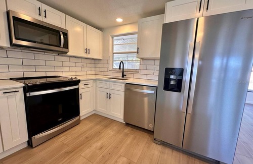 Jasmine Lakes House | Charming 2-bedroom house in brilliant Port Richey with AC