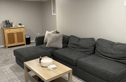 Mapleton Apartment | Charming 2 Bedroom Apartment in Mapleton