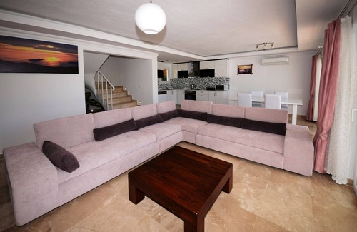 Islamlar House | Charming 2 Bedroom Villa with Secluded Pool, in Islamlar Village, nr. Kalkan