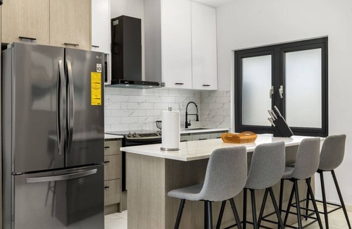 Ponton Apartment | Charming 2 BR Oasis in Oranjestad by Bocobay