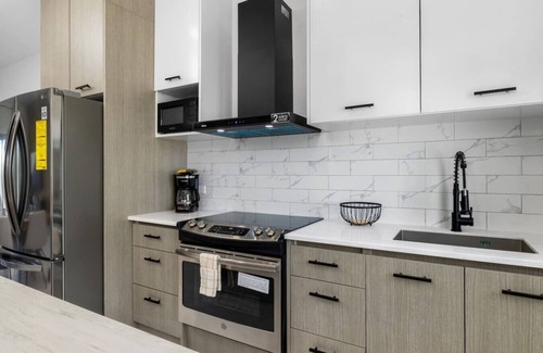 Ponton Apartment | Charming 2 BR Oasis in Oranjestad by Bocobay