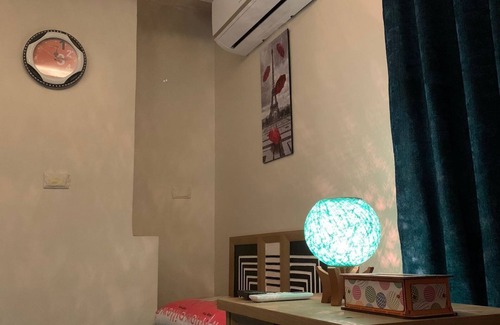Sheikh Zayed City Apartment | Charming 2-bedroom studio in delightful 6th of October City with WiFi, AC