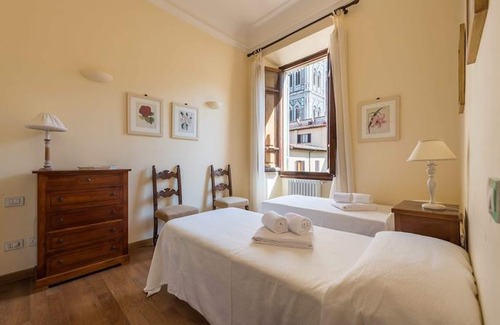 Duomo Apartment | Charming 2bed Apt Overlooking Duomo