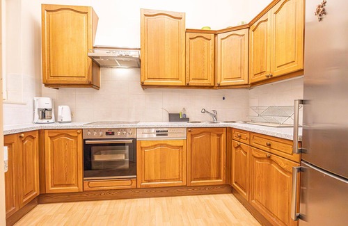 Penzing Apartment | Charming 2BR+1LR - Near Villa Gustav Klimt