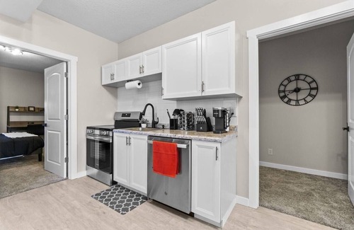 West Central Apartment | Charming 2BR – 2-Min Walk to Downtown Attractions