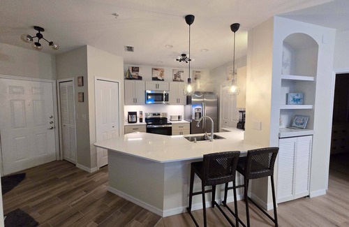 Sarasota Condo | Charming 2BR/2BA 1st Fl Condo in Sarasota Pet-Friendly, Near UTC, Lido & Siesta