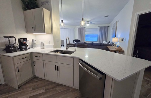 Sarasota Condo | Charming 2BR/2BA 1st Fl Condo in Sarasota Pet-Friendly, Near UTC, Lido & Siesta