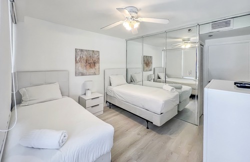 Mid Beach Hotel | Charming 2BR/2BA Oceanfront Gem, Miami Beach