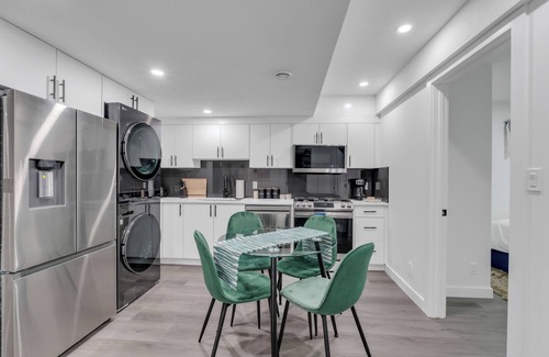 Sage Hill House | Charming 2BR Escape W/Fireplace