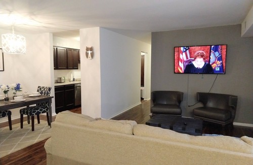 Southwest Raleigh Condo | Charming 3 bdr. Condo in Central Raleigh