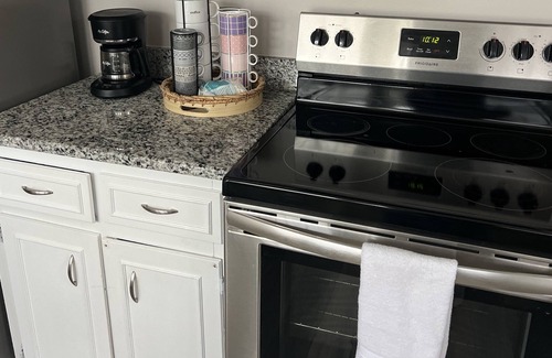 Columbia House | Charming 3 bdr house in Irmo min from Columbia airport, lakes, Columbia downtown