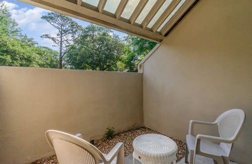Arcadian Shores Villa | Charming 3 bdrm, nestled among the trees-15C WHP