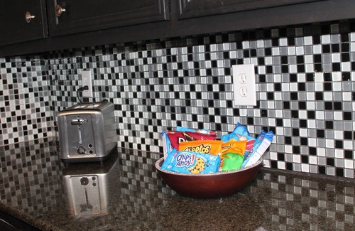 Fondren Apartment | Charming 3 BDRM Unit with ~ Free Parking ~ Wifi
