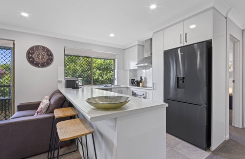 Nundah Apartment | Charming 3-bed Apartment near Local Shops