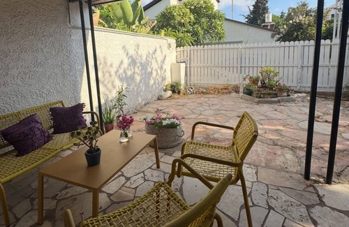 Kfar Shmaryahu Cottage | Charming 3-bedroom cottage near the beach - a perfect and central location
