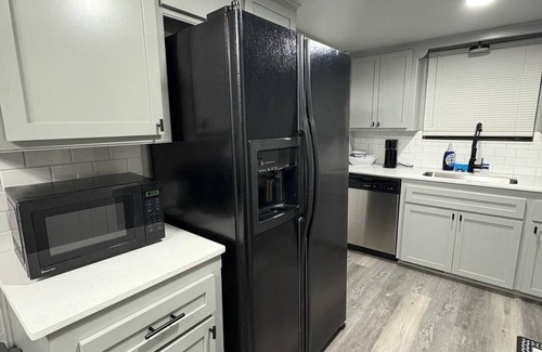 Central Oklahoma City House | Charming 3-bedroom house with AC, WiFi in amazing Oklahoma City