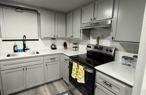 Central Oklahoma City House | Charming 3-bedroom house with AC, WiFi in amazing Oklahoma City