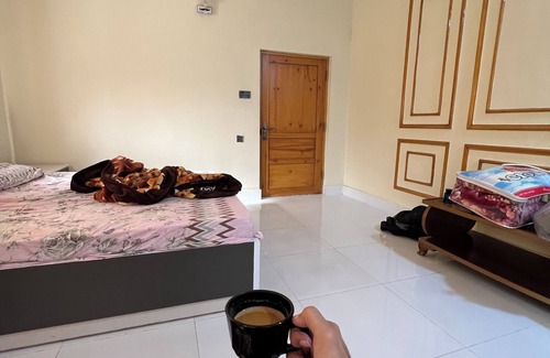 Sukkur House | Charming 3-bedroom bungalow in Sukkur with Swimming Poo.Home away from Home.