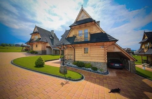 Poronin Ski Chalet | Charming 3-bedroom chalet with WiFi and big garden near Zakopane