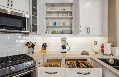 Camarillo House | Charming 3-bedroom furnished, home with WiFi, AC in Spanish Hills Camarillo