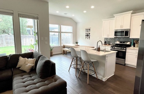 Georgetown House | Charming 3-bedroom house with WiFi, AC in brilliant Georgetown