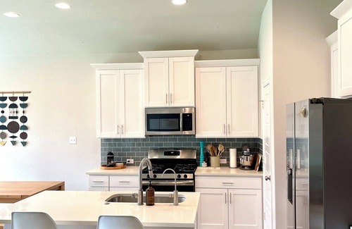 Georgetown House | Charming 3-bedroom house with WiFi, AC in brilliant Georgetown