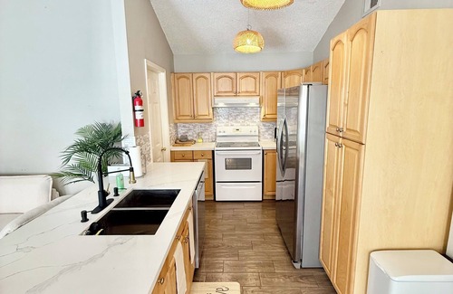 Lewisville House | Charming 3-bedroom house in delightful Lewisville with AC, WiFi