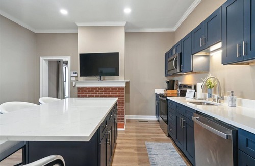 Somerville House | Charming 3-bedroom house in Somerville minutes from Blue Oval and Town Square!