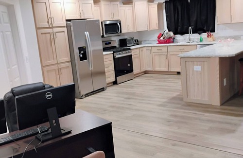 Jefferson House | Charming 3-bedroom house in welcoming Jefferson with WiFi, AC