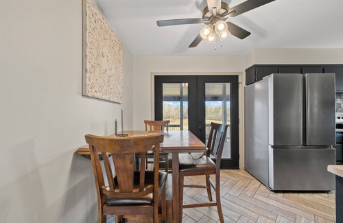 Lewisburg House | Charming 3-bedroom house located walking distance to Shady Cliff, Lake Malone.