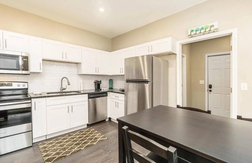 Olde Towne East House | Charming 3-bedroom house in lovely Columbus with AC, WiFi