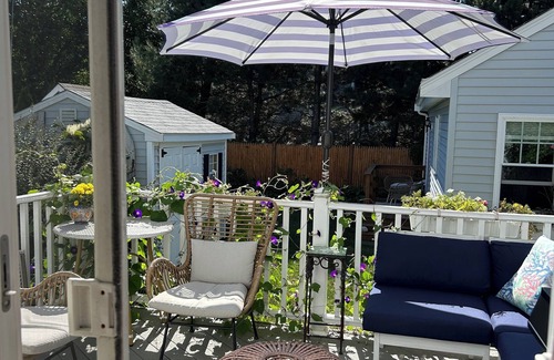 Scituate House | Charming 3-bedroom house in lovely Scituate, Ma. close to beach with water views