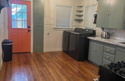 South Overton House | Charming 3-bedroom house with AC and WiFi in delightful Lubbock