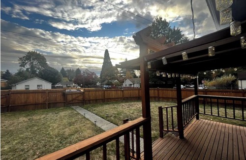 Bryn Mawr-Skyway House | Charming 3-bedroom house in lovely Seattle with Wifi