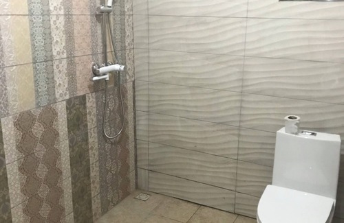 North Ridge House | Charming 3-bedroom house with WiFi and AC in amazing Accra