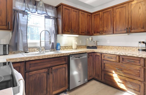 Eugene House | Charming 3-bedroom house in wonderful Eugene close to Campus