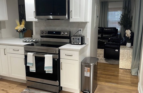 Salem House | Charming 3-bedroom house in the HEART of SALEM!