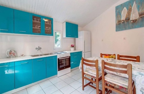 Veli Losinj Apartment | Charming 3-bedroom apartment with AC and WiFi in enchanting Veli Lošinj