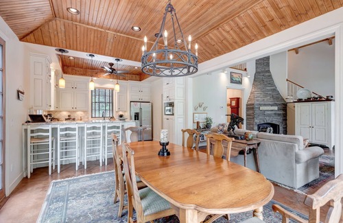 Arley House | Charming 3-bedroom lake house with outdoor recreation space and a large dock.