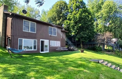 Elysian Cabin | Charming 3 bedroom Lake Home on 1 acre is perfect for your family getaway!