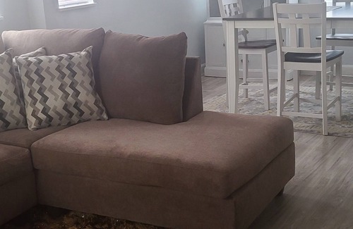 Detroit House | Charming 3-bedroom retreat in the heart of Detroit with fitness area, WiFi, AC