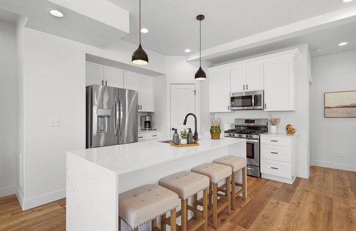Spanish Fork House | Charming 3-bedroom townhome with WiFi, AC in lovely small community