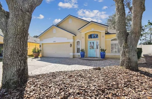 Stagecoach Village House | Charming 3-bedroom Centrally Located Luxury Home in Land o Lakes