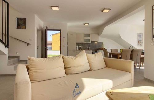 Novigrad Villa | Charming 3-BR villa with private pool close to beaches
