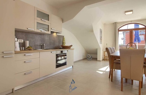 Novigrad Villa | Charming 3-BR villa with private pool close to beaches