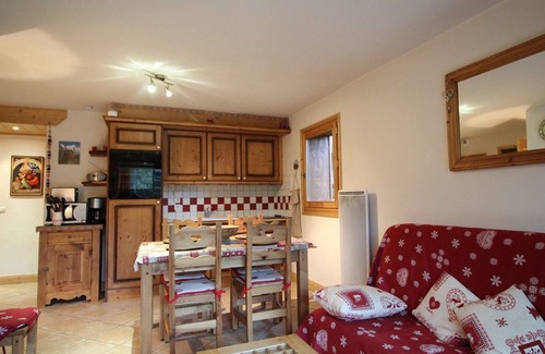Les Carroz-d'Araches Apartment | Charming 3-Room Apt for 6 with 2 Baths, Parking, Near Ski Bus
