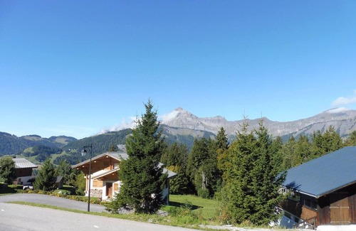 Crest-Voland Apartment | Charming 3-Room Apartment in Crest-Voland - Ski-in/Ski-out, Garage, Sleeps 6