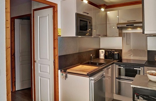 Les Bruyeres Apartment | Charming 3-room apartment, 40m², south-facing balcony, ski-in/ski-out, Les Bruyères area