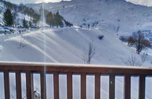 Les Bruyeres Apartment | Charming 3-room apartment, 40m², south-facing balcony, ski-in/ski-out, Les Bruyères area