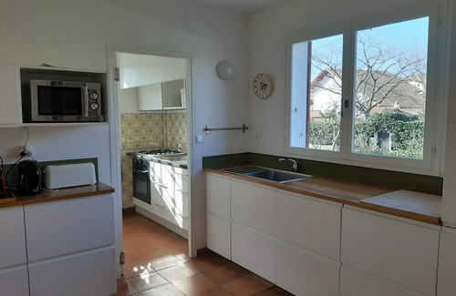 Hendaye House | Charming 3-Star Beach House, Ideal for Families, with Garden and Parking